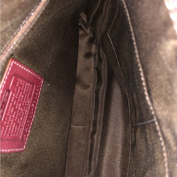 Coach Chelsea F10891 Burgundy Pebble Leather - Picture 4 of 8